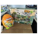 NEW DINOSAUR TRACK & DINO DIG EGG C1