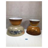 Vintage Pyrex Nesting Mixing Bowls
