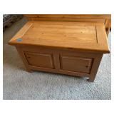 Wooden Broyhill style blanket chest