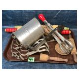 Lot of vintage kitchen gadgets