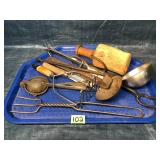 Lot of vintage kitchen tools
