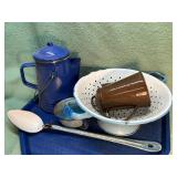 Lot of vintage enamelware