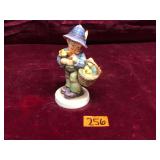 Goebel Hummel 'Easter Greetings'