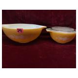 Pyrex Bowls and Lid