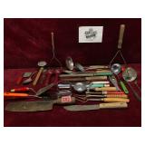 Vintage Kitchen Waret