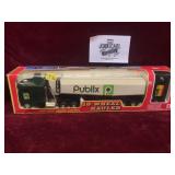 RC Publix 18-Wheeler