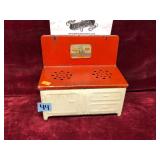 Pretty Maid Metal Toy Stove