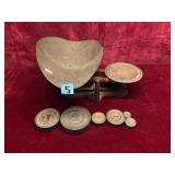 Double Pan Balance Scale