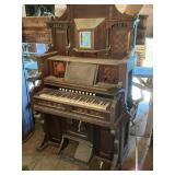 Antique Bridgeport Connecticut Parlor Pump Organ