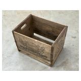 Vintage Old Reading Brewery Color Graphic Crate