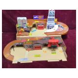Vintage Hot Wheels Sto and Go City Playset