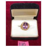 Vintage 14K Gold Oval Amethyst Lindy Ring