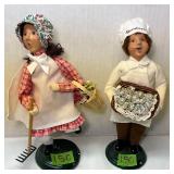 Byers Choice Hershey Kiss Baker Caroler Pair