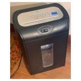 Insignia 10-Sheet Micro-Cut Paper Shredder
