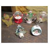 christmas snow globes & items