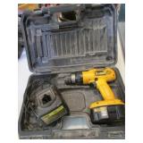 dewalt cordless drill w/battery & charger