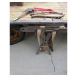 horse hanes,come a long & wood stands