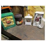 3 christmas items & cookie jar