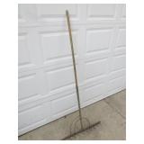 wood primitive rake
