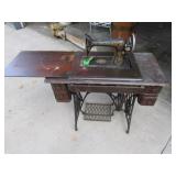singer sewing machine & cabinet