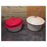 2 enamel pans w/lids