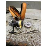 switzerland fishing reel w/bag