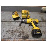 dewalt cordless drill w/charger & 2 batteries