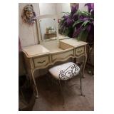 drexel vanity w/stool