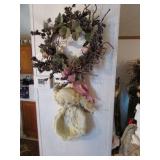 wall figurine,wreath