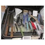 knives,ice cream scoop,utencils