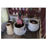 3 planters & flags