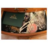 costume jewelry,compaq & items