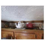 teapots,figurines & items