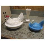 2 hens on nests & vase