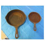 2 wagner cast iron skillets