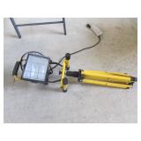 single shop light w/stand