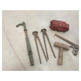 pincers,nail puller,tools