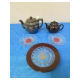 2 teapots & glass days plates