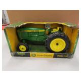 john deere 2440 toy tractor w/box
