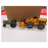 MM toy tractor & tonka payloader