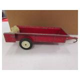 ertl international toy manure spreader