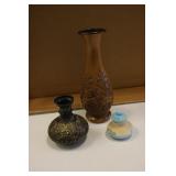 pottery jar & 2 brass & wood vases