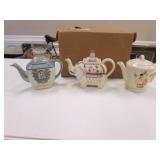 3 teapots incl:elephant