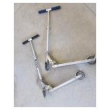 2 kids razor scooters