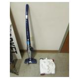 vacuum & item