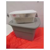 2 empty totes