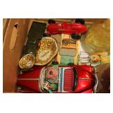 toys & mr.peanut bowls