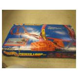 hotwheels powerloop