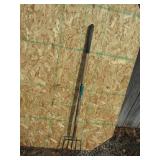 5 prong pitchfork