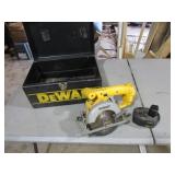 dewalt cordless saw w/battery & case